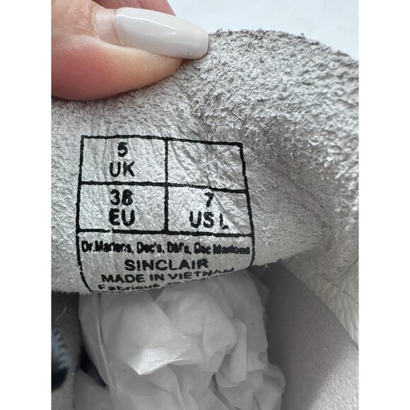 Dr. Martens Sinclair 8 Eye Milled Nappa White Pebbled Leather Platform Boots 7M - Picture 14 of 14